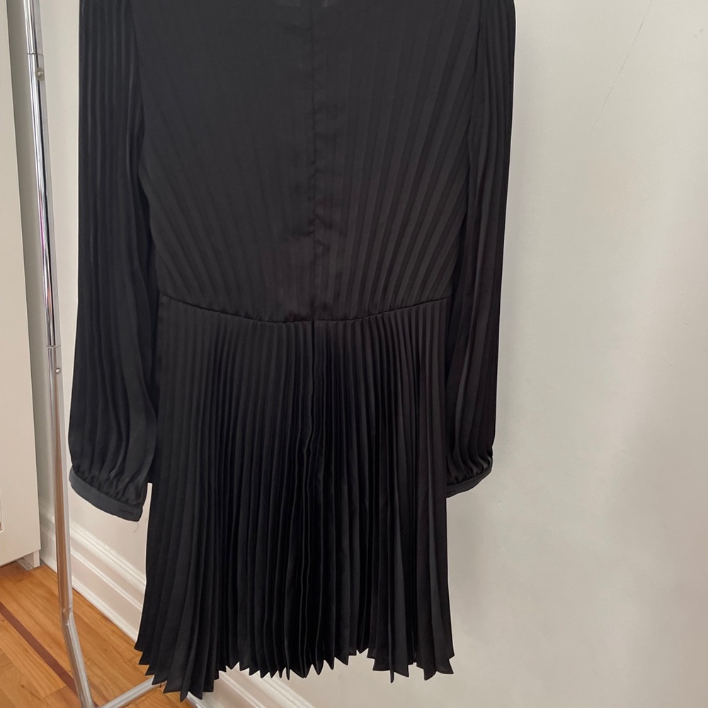 ❌SOLD❌ A.L.C Tavi Pleated Long Sleeve Short dress size 6 - Picture 5 of 5